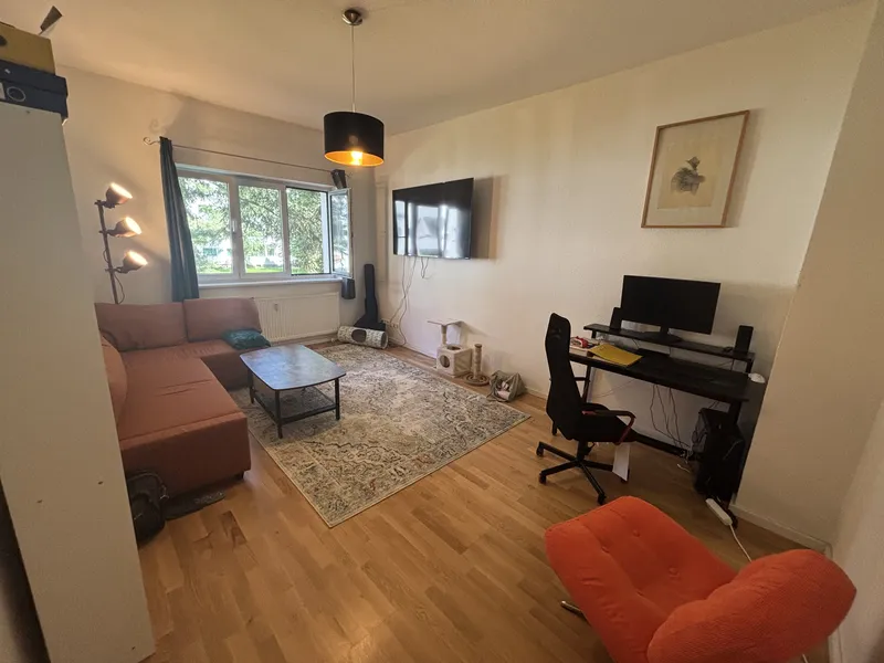 Wohnen mit Charakter: 2-Zimmer-Wohnung in Berlin-Lichtenberg — photo 1
